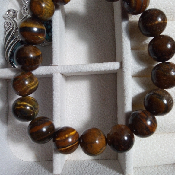 Tiger's Eye Stone - Round Beads Bracelet - Picture 6 of 6